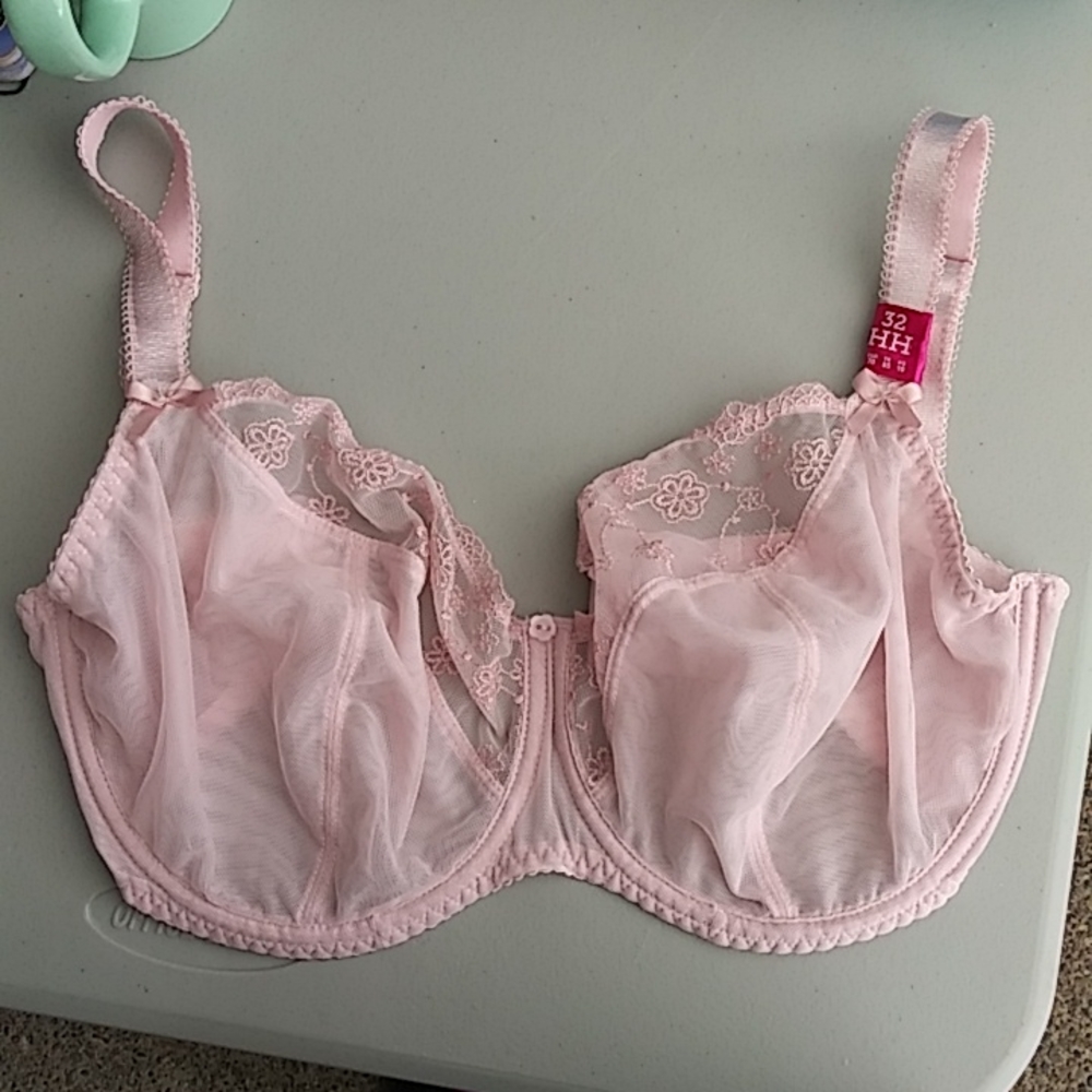 Curvy Kate bra, light pink, size 32HH, never worn